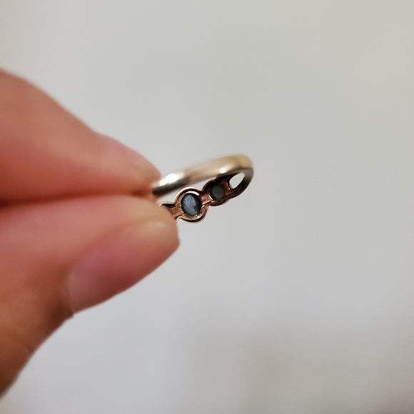 COPY - 10k solid yellow gold Cat eye ring size 5 - Picture 9 of 12